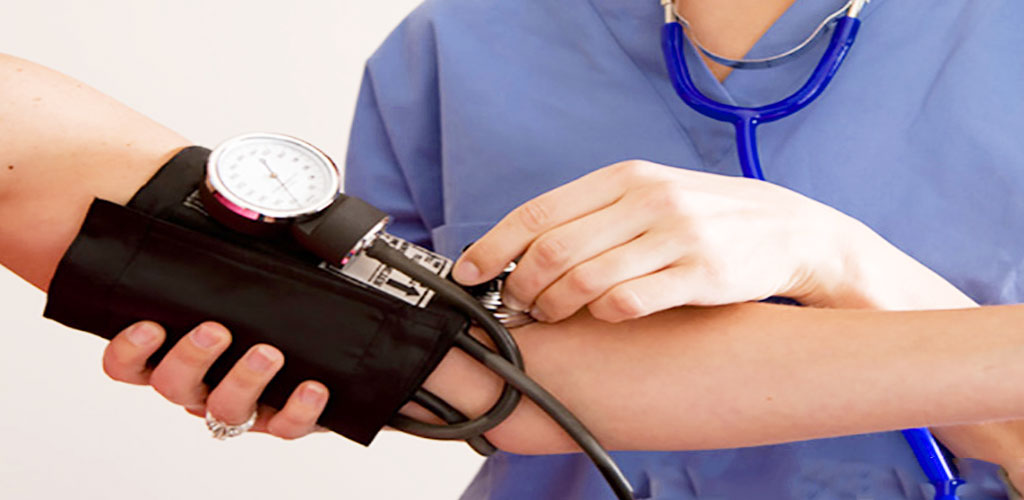 نحوه گرفتن فشار خون با دستگاه فشارسنج آنالوگ عقربه ای